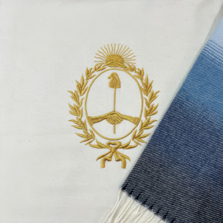 Poncho Degrade Arg. Sublimado Escudo Dorado