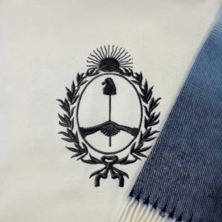 Poncho Degrade Arg. Sublimado Escudo Negro