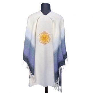 Ruana Degrade Special con Bordado Sol de Mayo Fa. 26