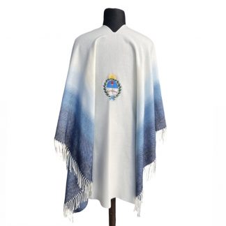 Ruana Degradé Arg. Bordado Escudo Fa. 25